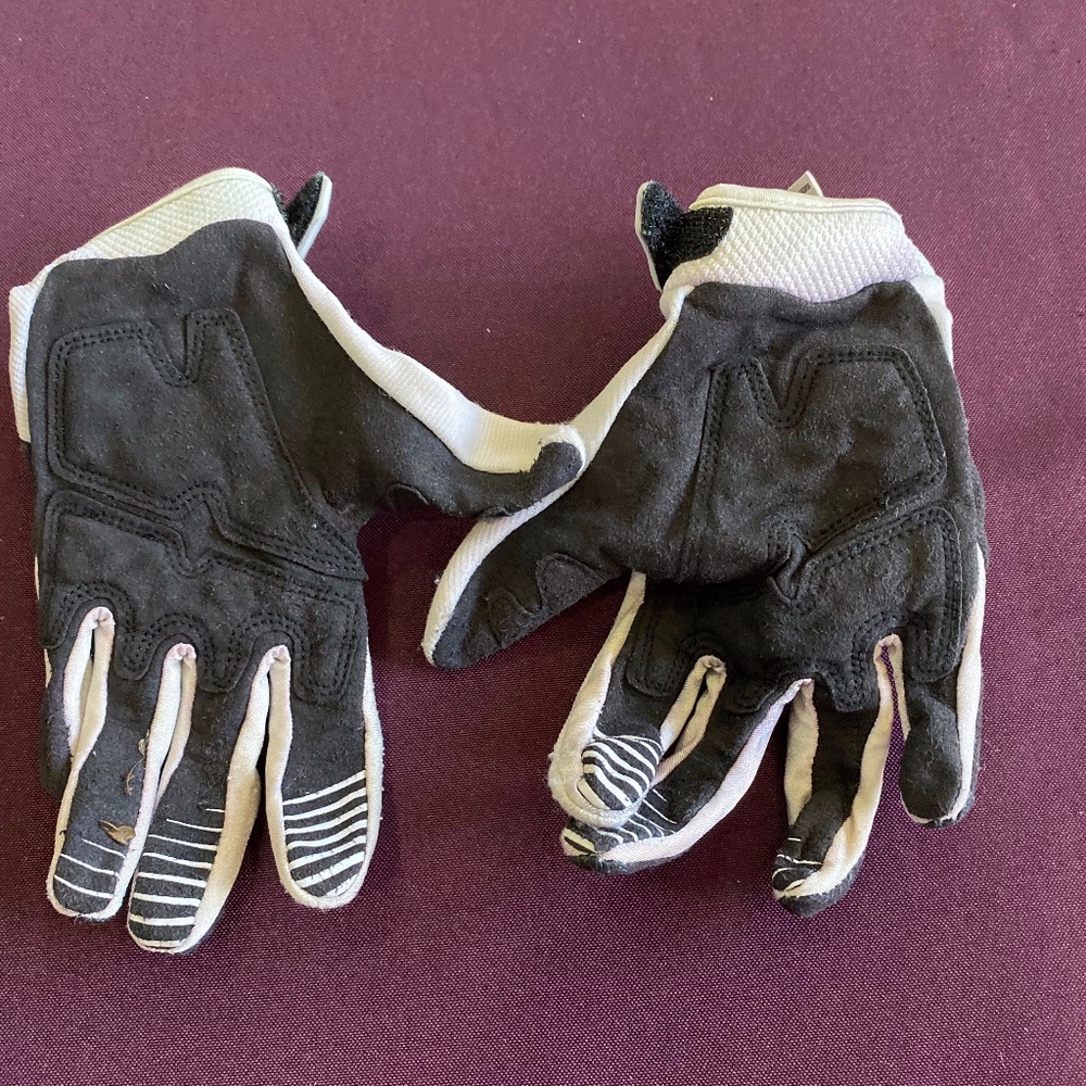Answer MOTO GLOVES - Picture 2 of 3